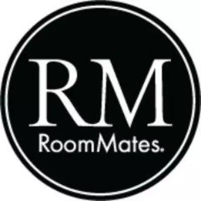 Roommates Decor logo